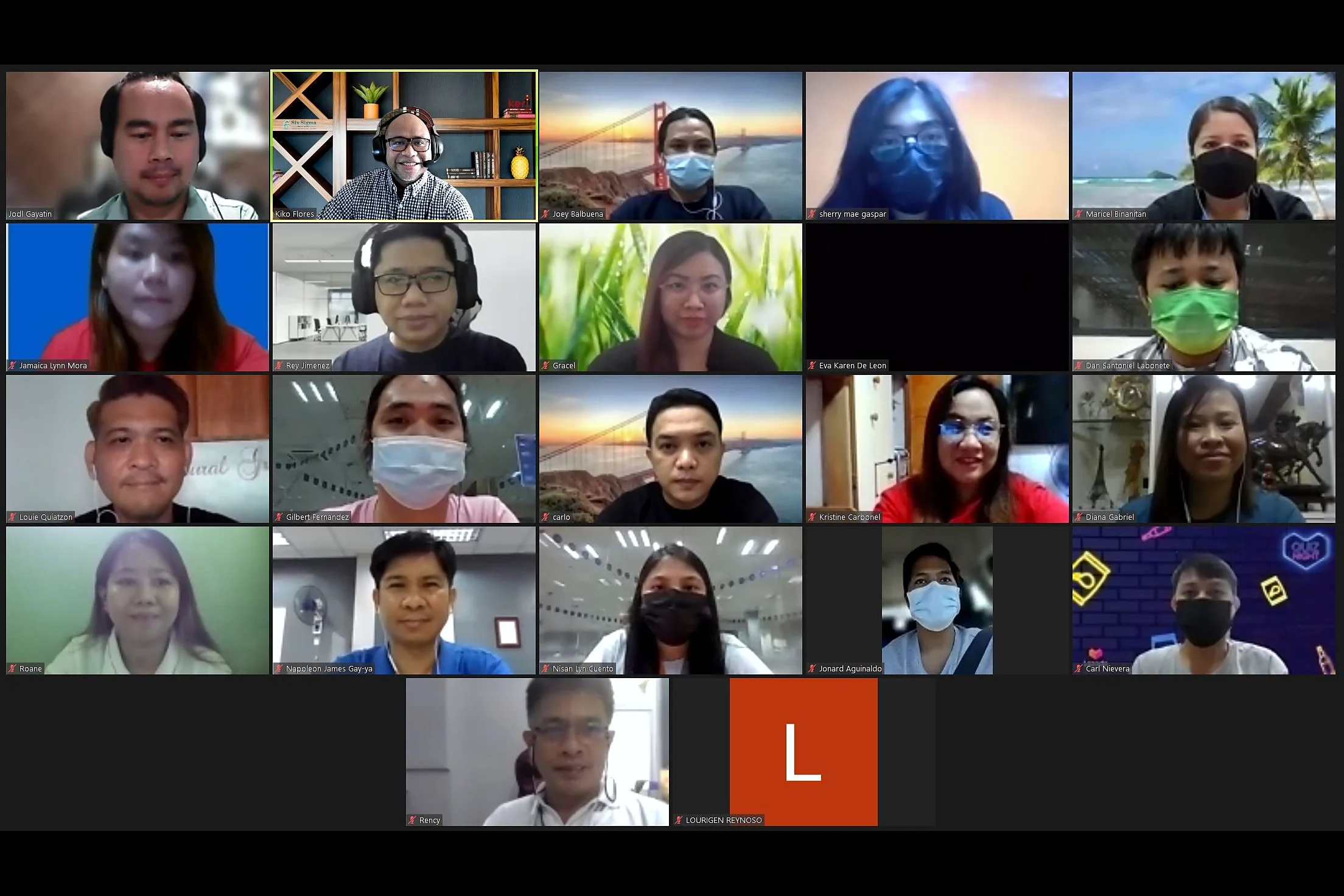 A video-call grid of about twenty participants on camera during an online class